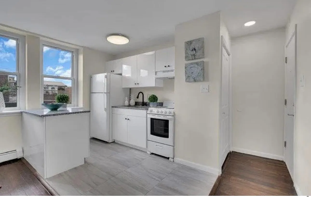 2 bed, 1.5 bath, $1,700 — Photo 4