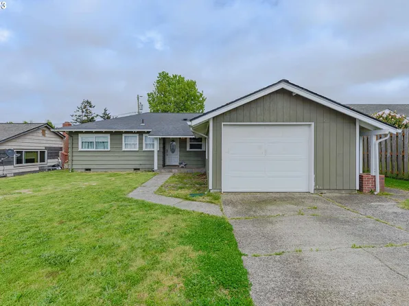 1859 Grant St, North Bend, OR 97459