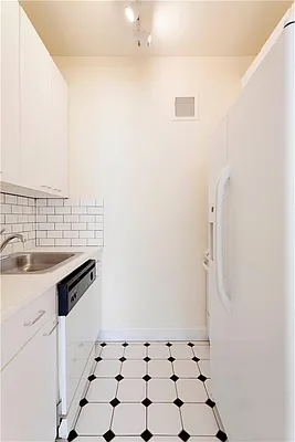 Rented by Mirador Real Estate | media 28