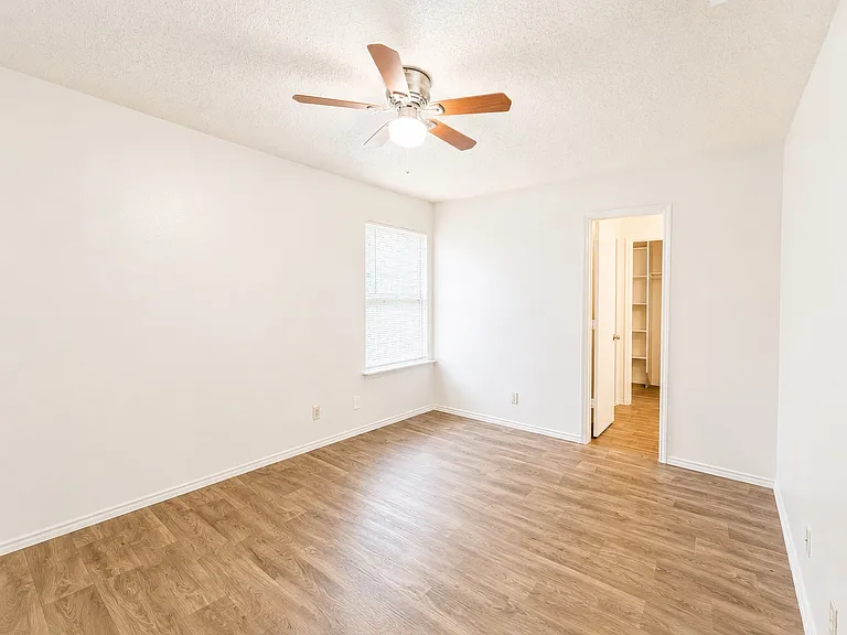 313 Casie Ct #313 — Photo 5