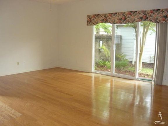 2nd image of 1044 Summerlin Falls Ct