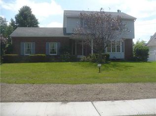 725 N French Rd, Amherst, NY 14228