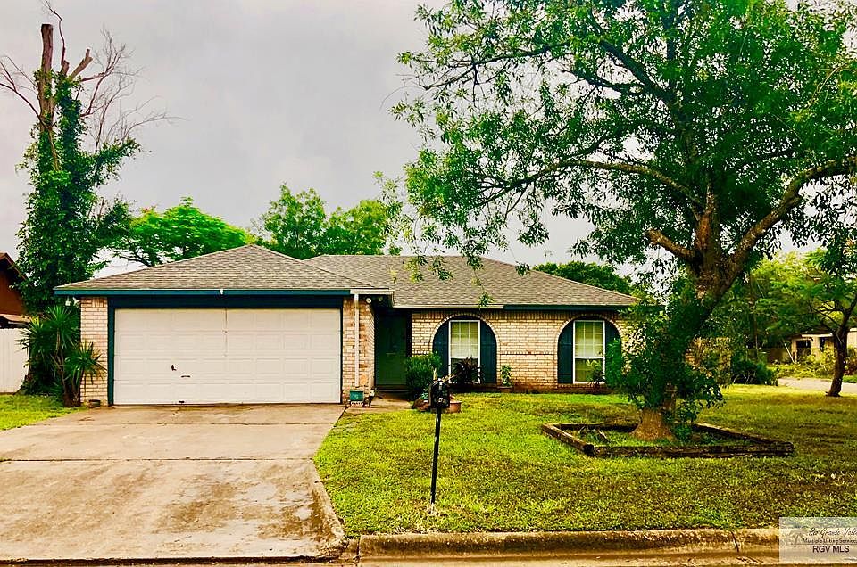 1st image of 4 Meadow Glen Dr