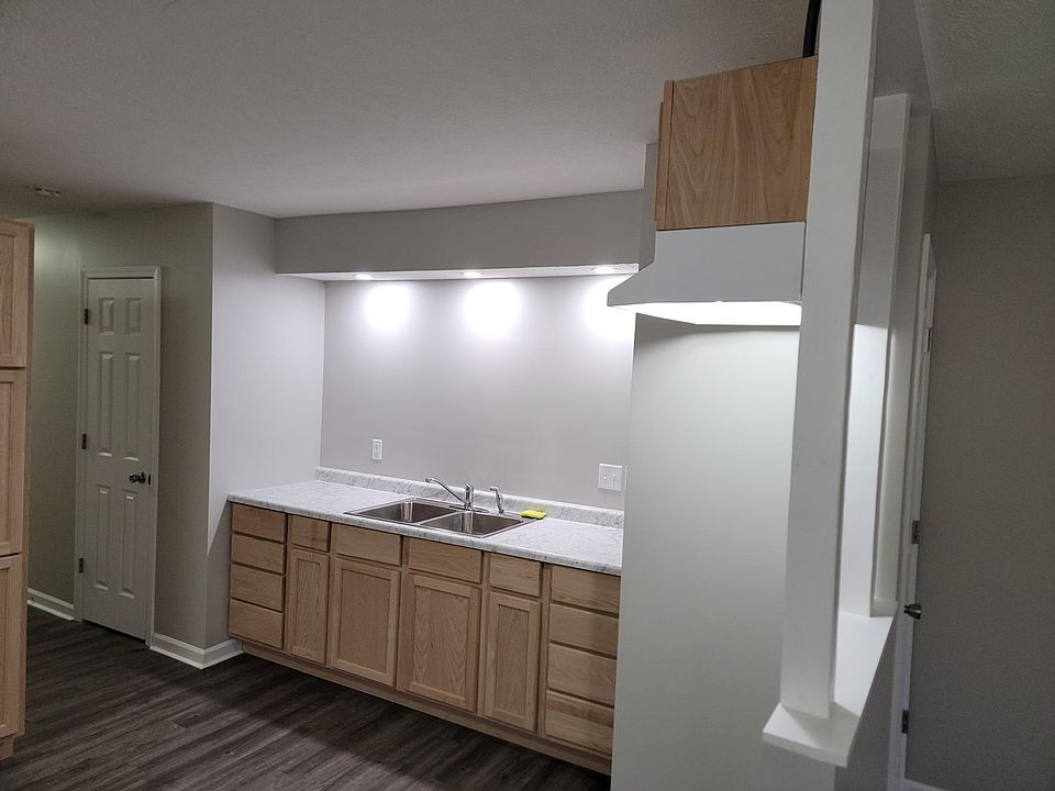 1st image of 3813 N Grand Ave