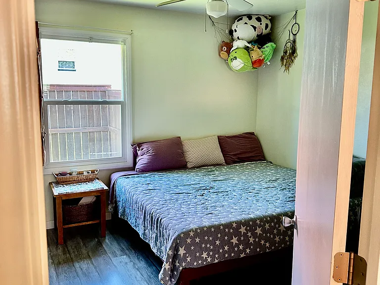 2611 Scott St — Photo 12