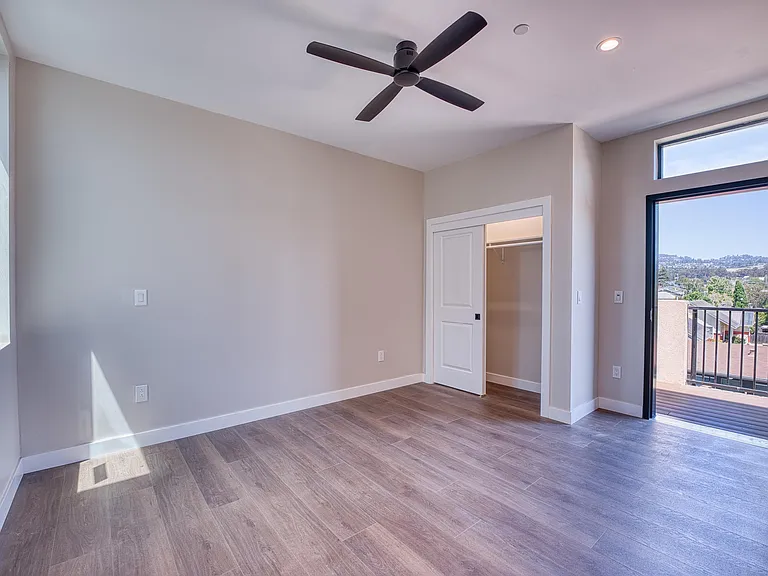 4202 Telegraph Ave #203 — Photo 11
