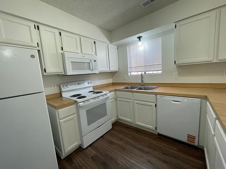 2406 Alabama St #2B — Photo 5