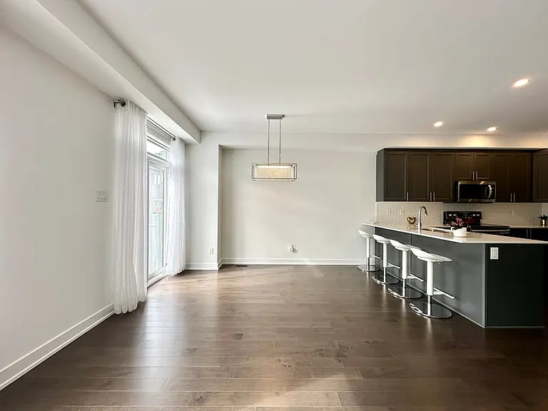 297 Joshua St — Photo 5