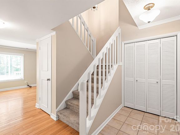 3rd image of 8410 Cricket Lake Dr