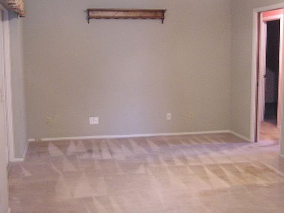 5th image of 904 N Garfield Ave