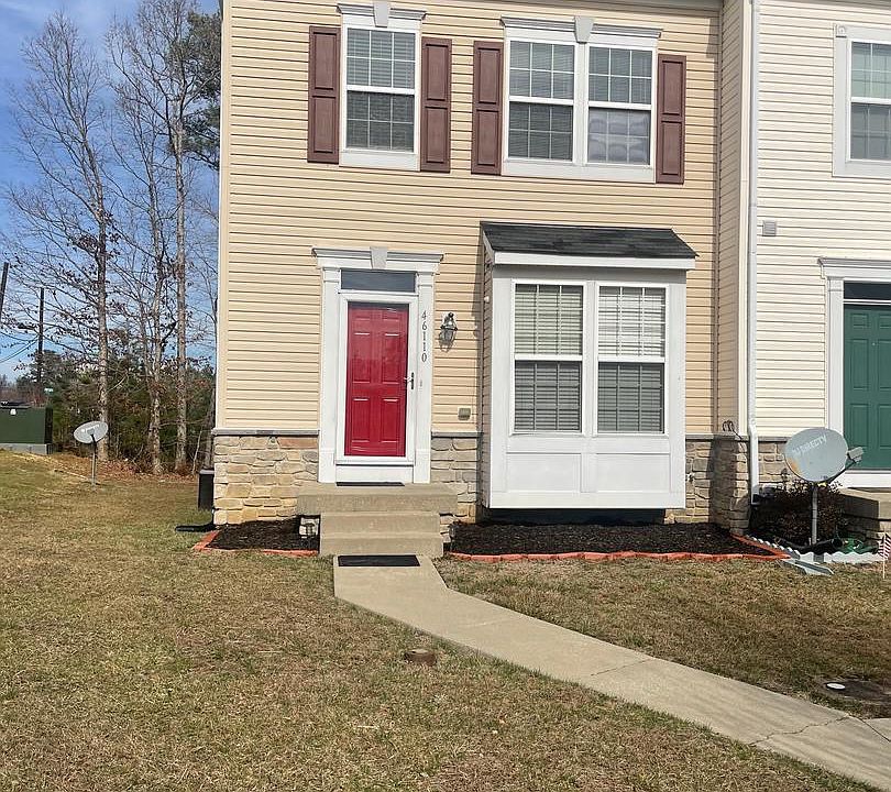 1st image of 46110 Thoroughbred Way