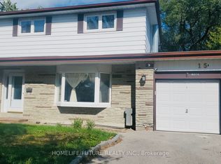 15 AA Berkham Rd, Toronto, ON M1H 2T1