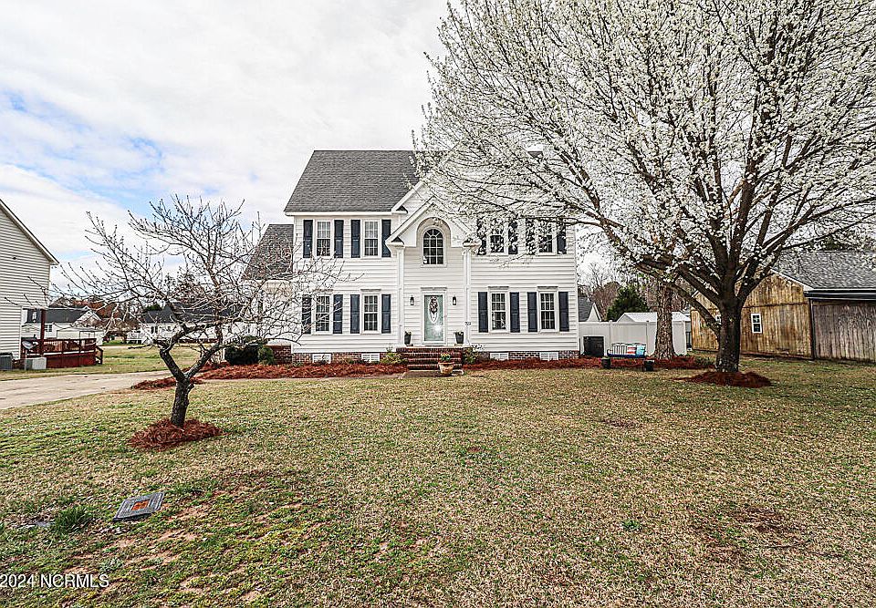1st image of 702 Bayberry Lane