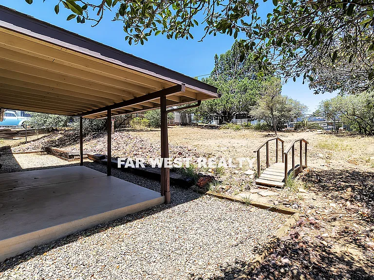 428 Stewart Cir — Photo 26