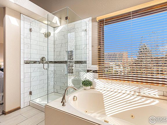 5th image of 3706 Bromley Dr