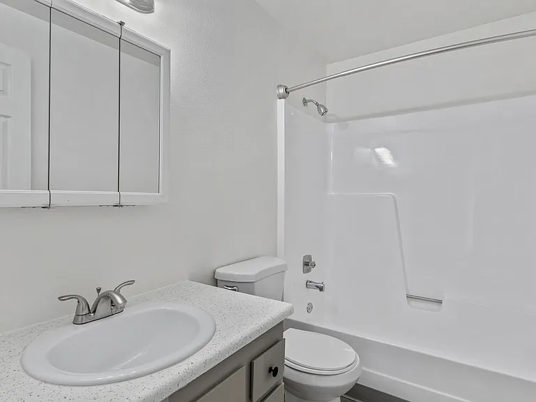 Houk 33 Apartments — Photo 19