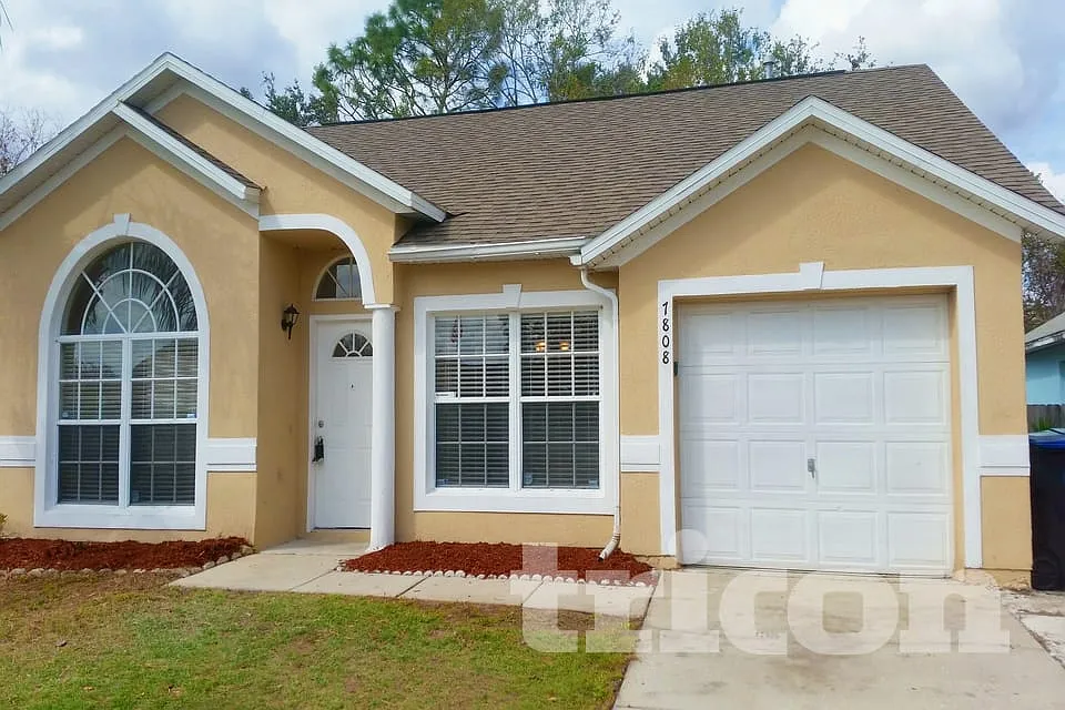 7808 Hidden Hollow Dr