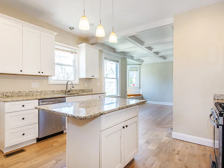 302 Springfield Ave — Photo 11