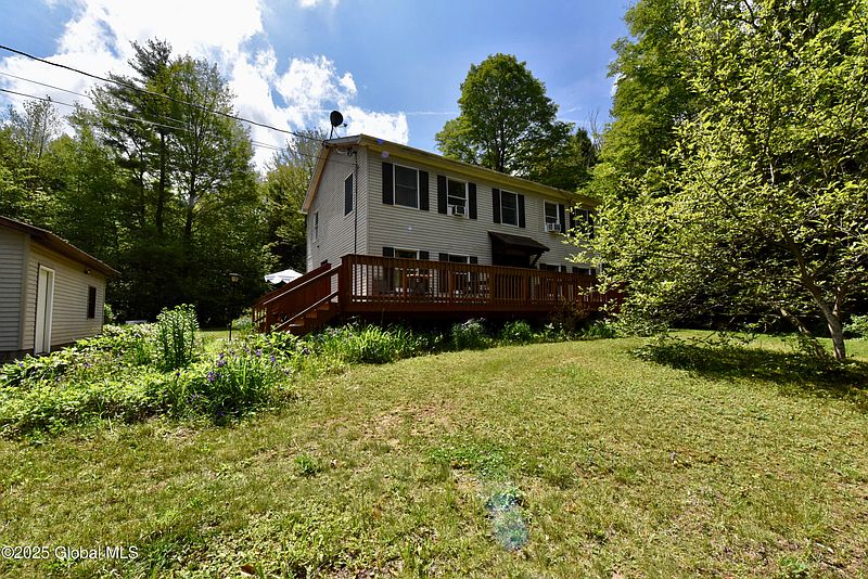 3rd image of 595 Spier Falls Road