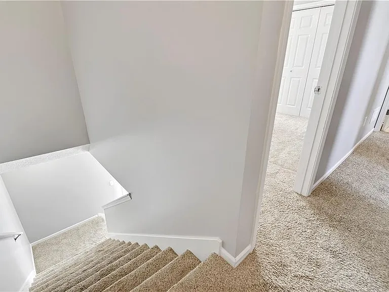 1403 S 5th St E — Photo 11