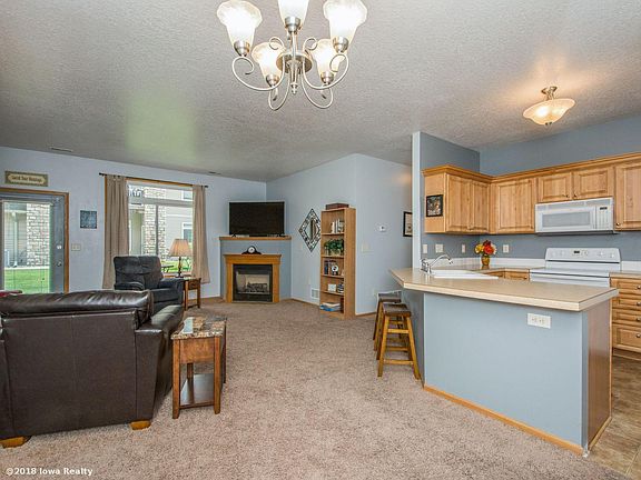5th image of 542 Kelsey Ln