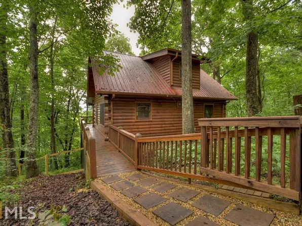 40 Joanna Ct, Ellijay, GA 30540