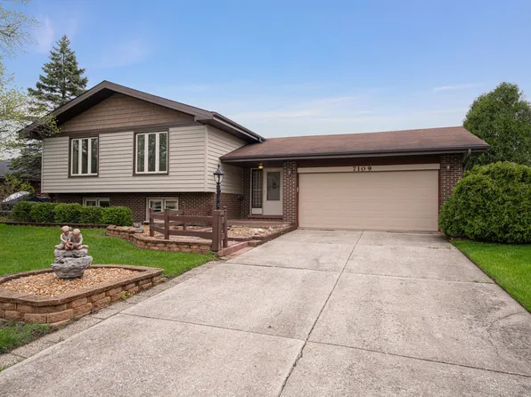 7109 Washington St, Darien, IL 60561