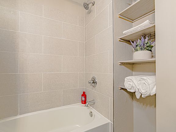 5th image of 3305 Henninger Rd #9535fef7a