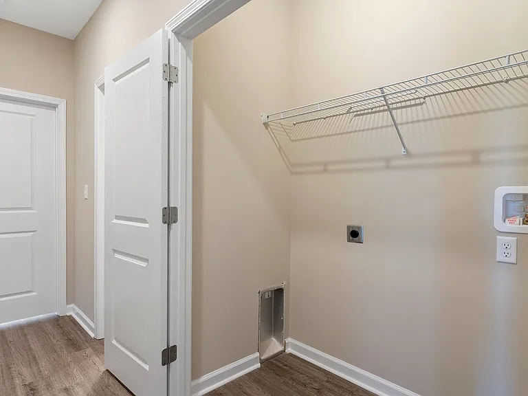 Field Haven Apartments — Photo 24