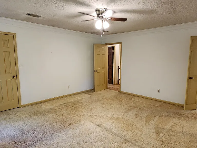 104 Silver Spur — Photo 12