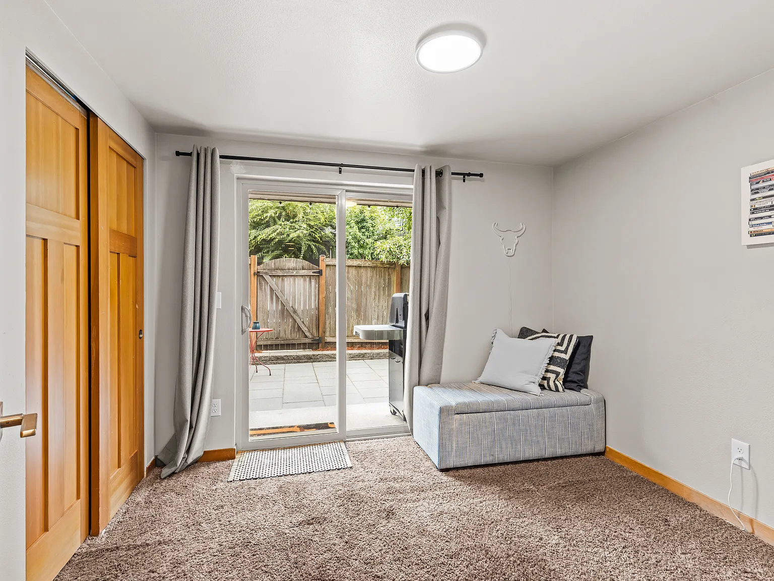 3 bed, 1160 sqft, $3,500 — Photo 4