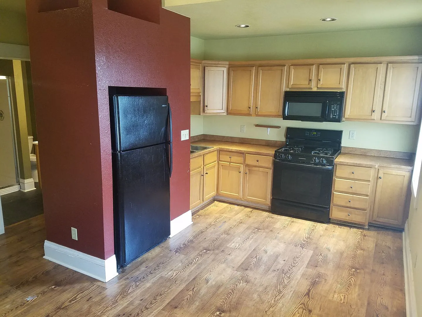 1000 E. Locust St. / 2906 N. Weil St. — Photo 3