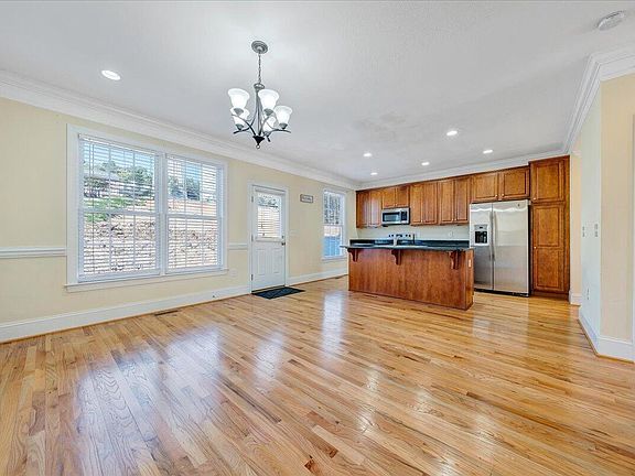 2nd image of 3807 Greenway Dr SW