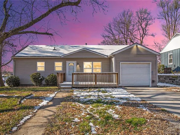 600 N 80th Pl, Kansas City, KS 66112