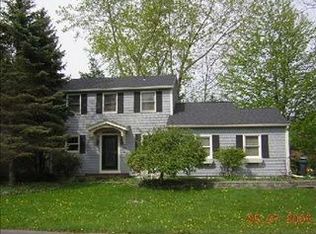 8751 Columbine Cir, Baldwinsville, NY 13027
