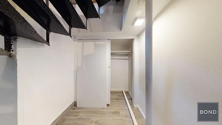 Rented by Bond New York | media 76