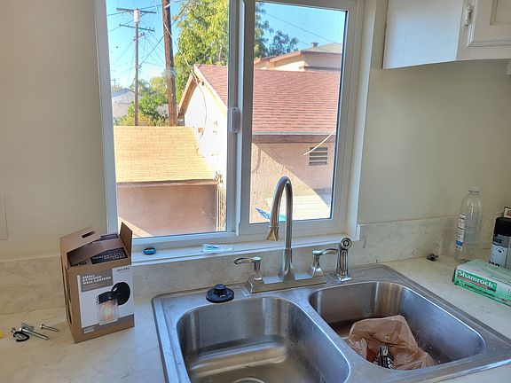 2nd image of 1624 E 48th Pl #1626-1/2