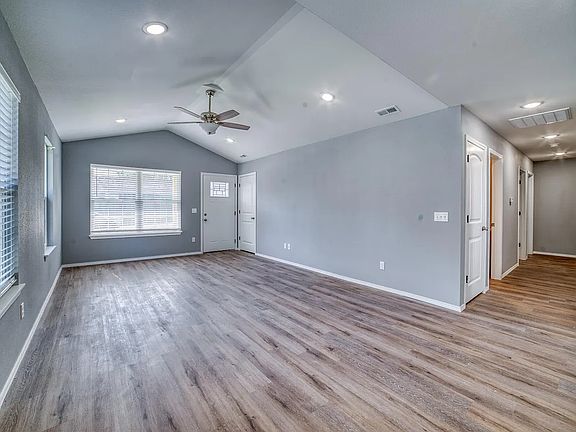 2nd image of 1702 Grand Ave #1
