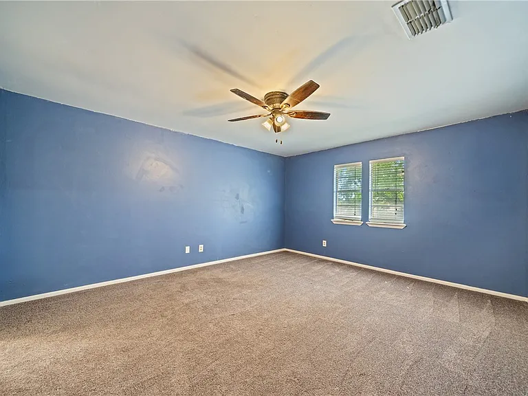 2445 Cricket Hollow St — Photo 25