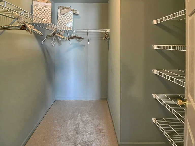Ashford Apartments — Photo 56