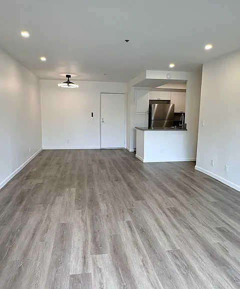 700 W 3rd St #A215 — Photo 7