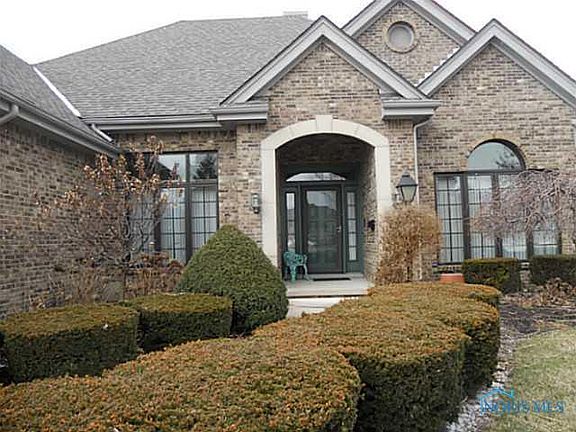 3rd image of 1028 Merry Dell Ln