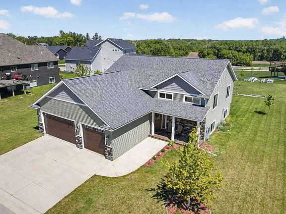 2nd image of 1565 Brandt Dr NE