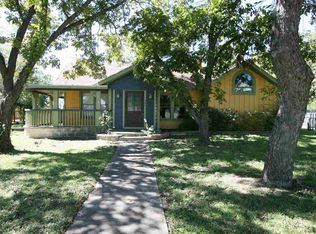 702 N Main St, Burnet, TX 78611