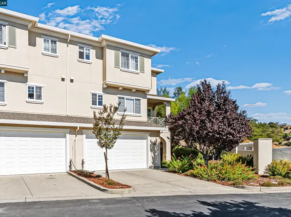 100 Shoal Dr W, Vallejo, CA 94591