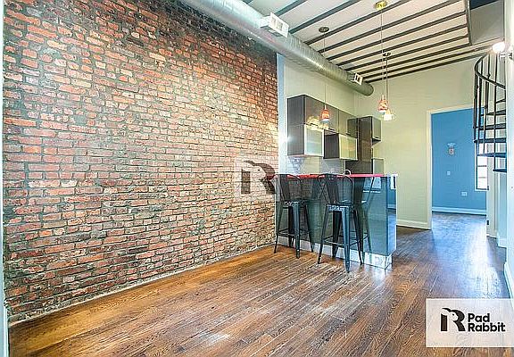 2nd image of 522 Chauncey St #3R