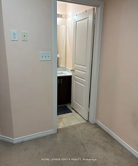 11 Curran Hall Cres — Photo 11