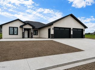 3926 Herd Pl, Bismarck, ND 58503