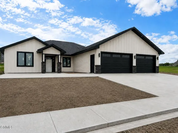 3926 Herd Pl, Bismarck, ND 58503