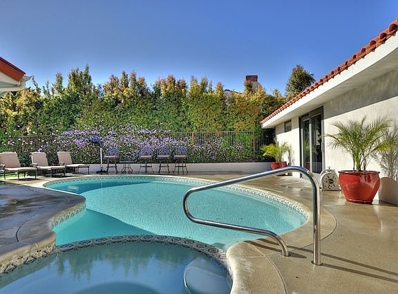 4th image of 24657 Blue Dane Ln
